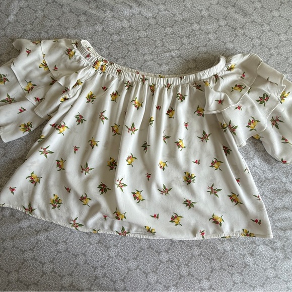 Soprano White Lemon Floral Off-Shoulder Blouse Size M - Picture 3 of 9